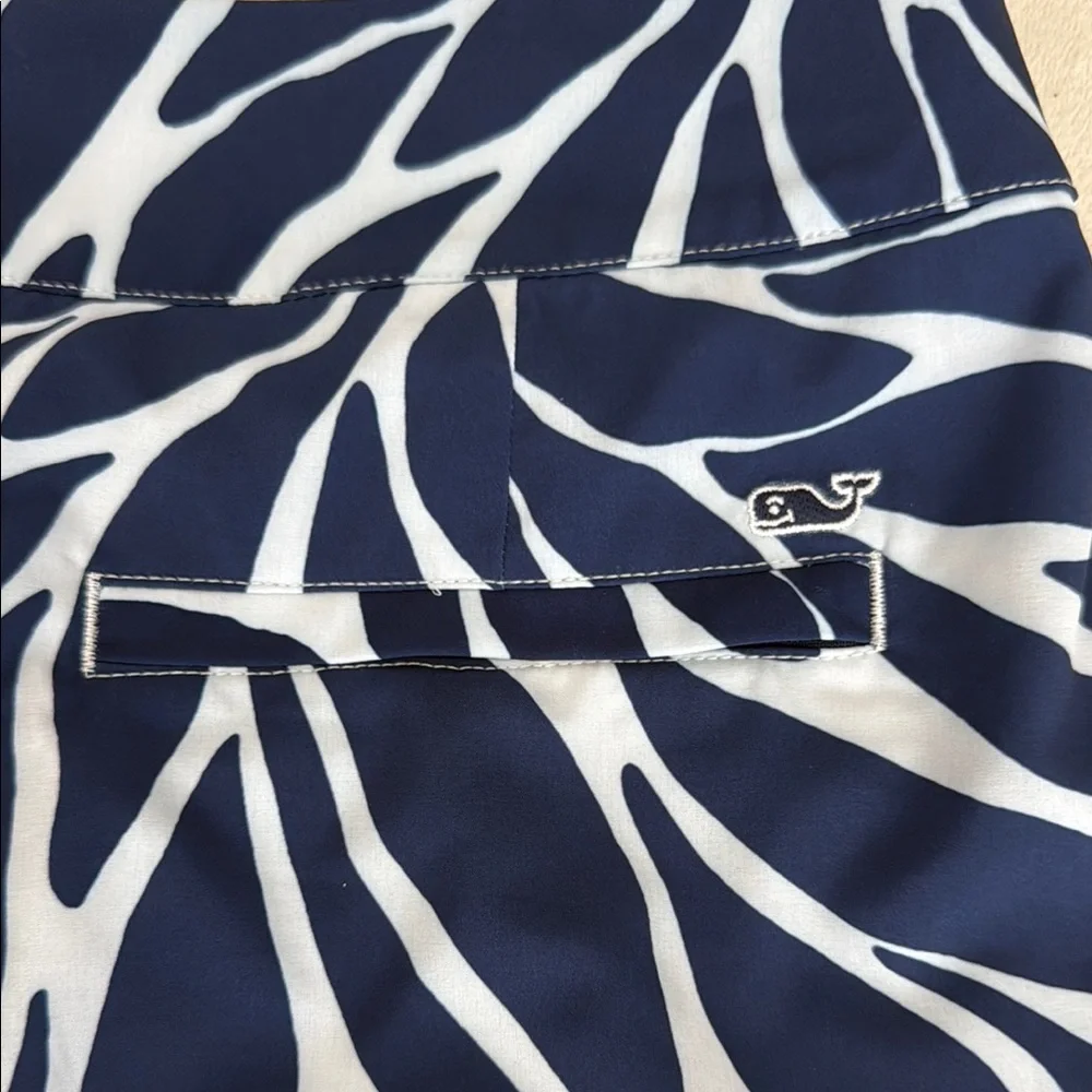 Vineyard Vines Navy& White skirt - Picture 4 of 5